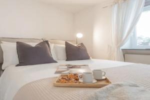 Pretty Studio in old Town, Карате-Урио
