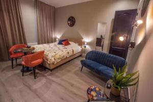 Suite 105, Маастрихт