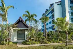 Coco Paradiso Phuket Hotel, Чалонг