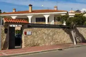 Apartamentos Maruja Roig 1, Пенискола