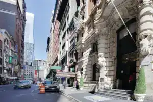 The Hotel at Fifth Avenue, Нью-Йорк