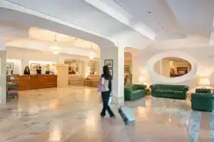 Hotel «San Giorgio», Фьюджи