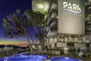 Carine Hotel Park, Биела