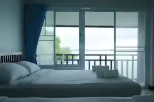 Meena Resort, Чантхабури