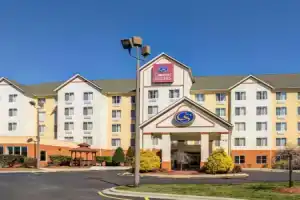 Отель «Comfort Suites Airport Charlotte», Шарлотт