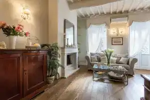Casa Raffa in Lucca With 2 Bedrooms and 2 Bathrooms, Лукка
