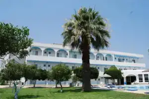Manos Pension, Фалираки