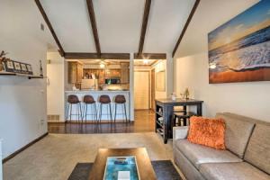 Shawnee Condo < 10 Mi to Downtown Kansas City!, Оверленд-Парк