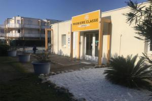 Отель «Premiere Classe Avignon Courtine Gare Tgv», Авиньон