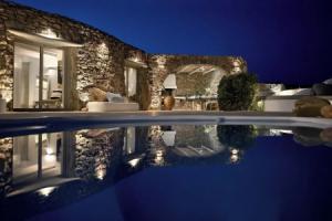 Paraga Scorpios Villa 2 7mins Walk to Beach by Calypso Sunset Villas, Платис-Ялос