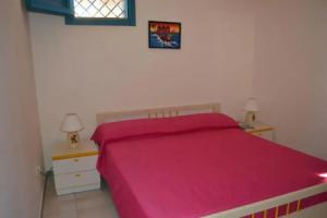 Villa With Shady Garden and air Conditioning in Torre Dell'orso, Торре-делль-Орсо