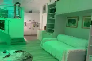 Joli Studio au Soleil, Ментона