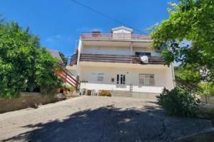 Apartment Majda, Раб