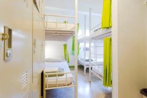 Ploy Hostel, Бангкок