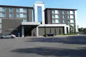Link124 Hotel, Парма