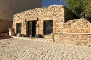 Mi̇dyat Anti̇k Otel, Мидьят