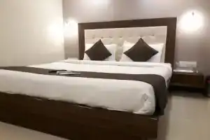 Hotel «Garden Creek Residency», Мумбаи