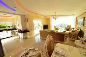 Yekta Queen 2 Bedroom, Махмутлар