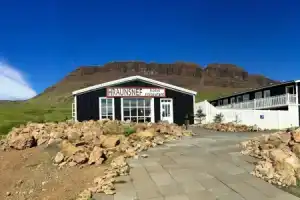 Hraunsnef Country Hotel, Рейкхольт