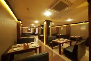 Cali Hotel, Бозююк