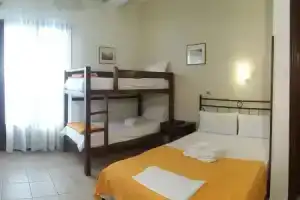Hotel Argo, Кала-Нера