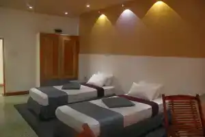 The Tenth Hotel, Ella