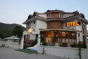 Funda Hotel, Гечек