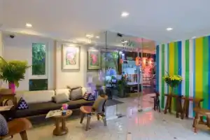 Sabai Sathorn Service Apartment, Бангкок