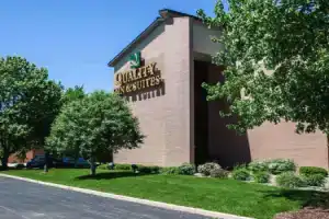 Апарт-отель «Quality Inn & Suites», Пеория