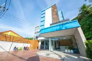 Golden Paradise Hotel - Sha Plus, Карон