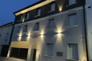 Casa Baci, Кола