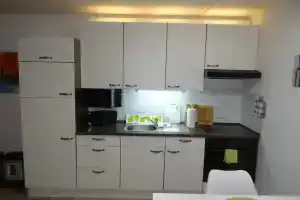Beautiful Apartment im Zentrum von Sankt Augustin mit Netflix-Anschluss, Тройсдорф