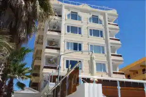 Amphora Hotel, Айвалык