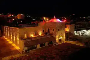 Cesme Kanuni Kervansaray Historical Hotel, Чешме