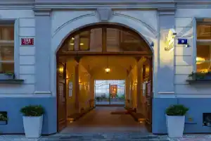 Unitas Hotel, Прага