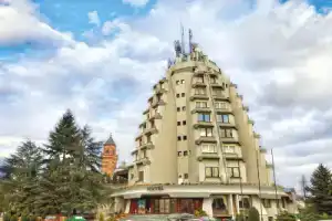 Hotel «Petrus», Парачин