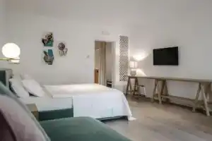Hotel «Savoy», Градо