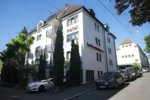 Hotel «Astoria am Urachplatz», Штутгарт