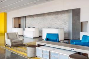 Отель «SpringHill Suites by Marriott San Diego Downtown/Bayfront», Сан-Диего