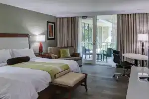 Отель «Jw Marriott Island Beach», Марко