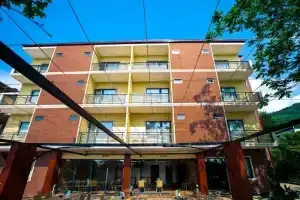 Hotel «Rosa», Гонио