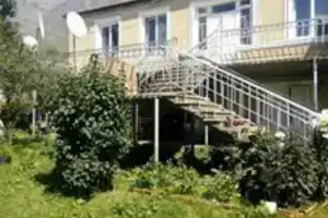 Nins Inn, Казбеги