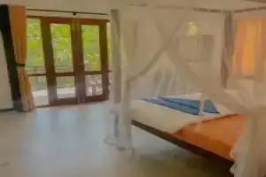 Отель «Easy Living», Хикадуа