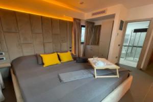 Exclusive 2-Bed Villa 5 min to Colosseum, Рим