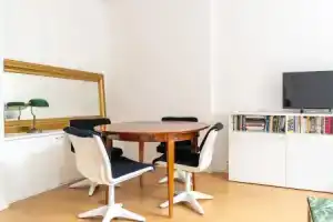 Tyylikäs kaksio Albertinkadulla, Хельсинки