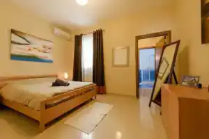 Luxury Holiday Apartment IN Qawra, Сент-Полс-Бэй