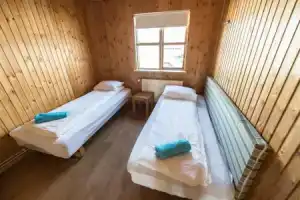 База отдыха «Gladheimar Cottages», Блёндюоус