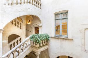 Отель «Best Western Marquis de la Baume», Ним