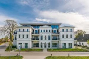 Logierhaus Friedrich -Ferienwohnung Hohe Düne - 1.Reihe, Цингст