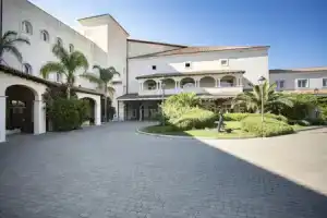 Hotel «Marinagri», Поликоро